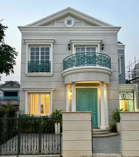 Lodha Villa Royale — Villa exterior